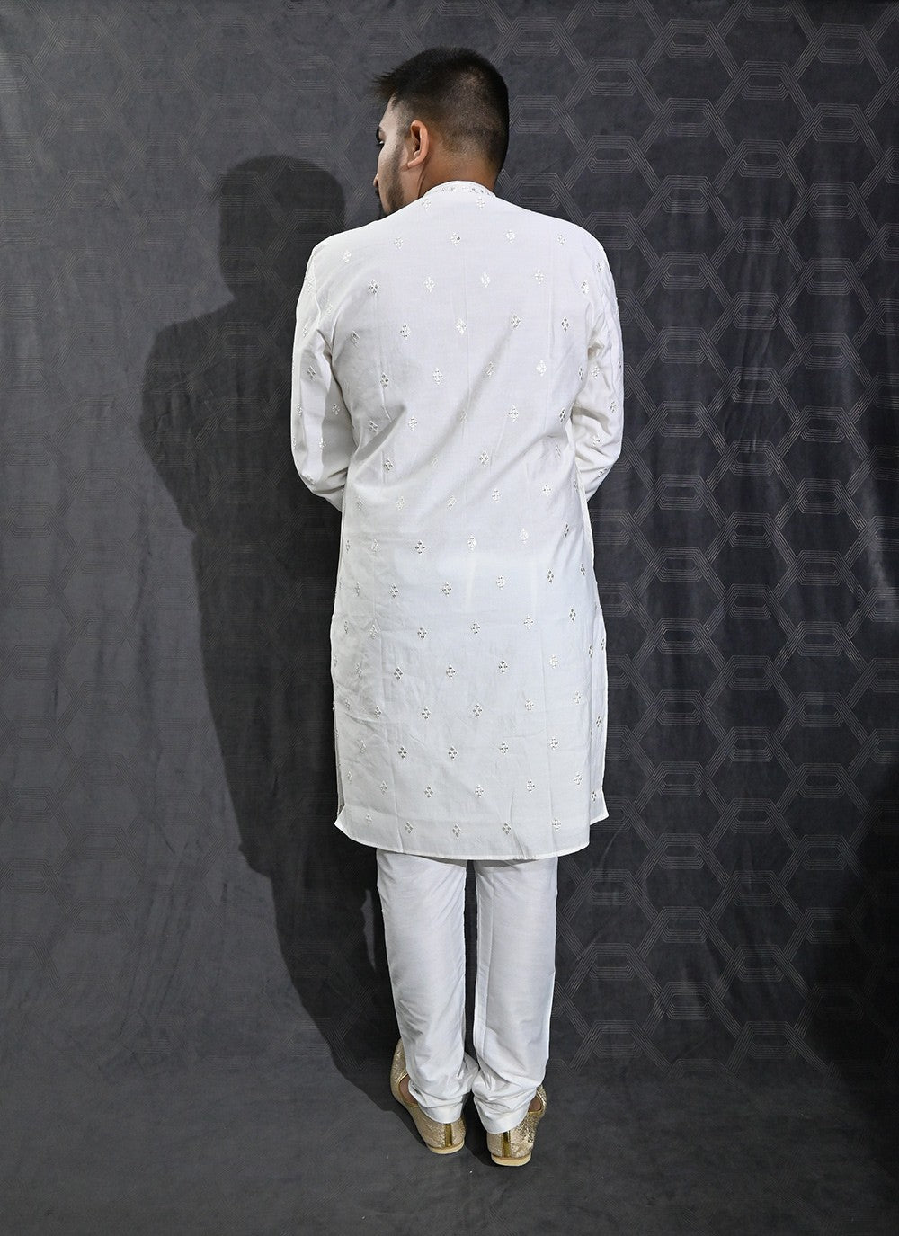 Embroidered Cotton Silk White Kurta Pyjama - M6188