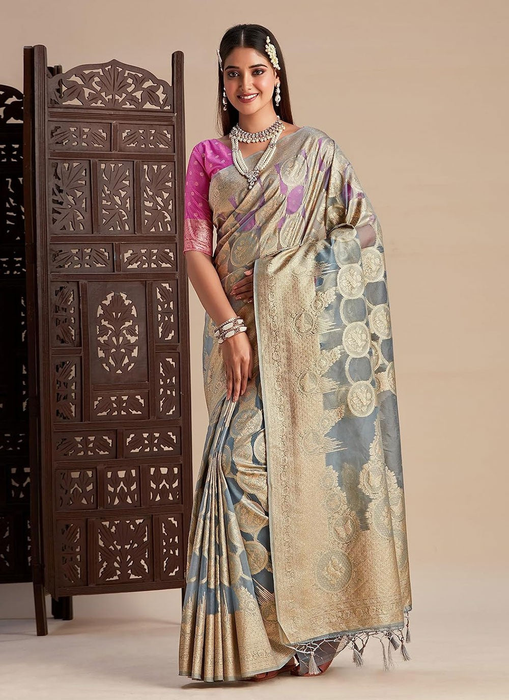 Trendy Woven Kanjivaram Silk Saree - S5008