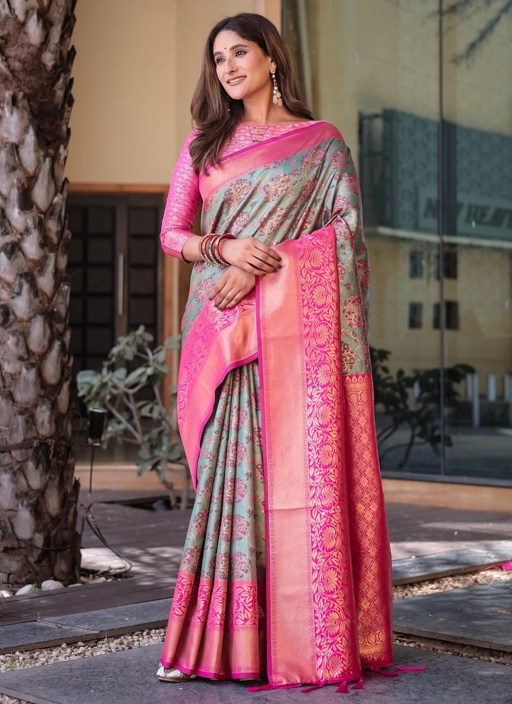 Woven, Zari Kanjivaram Silk Saree - S12290