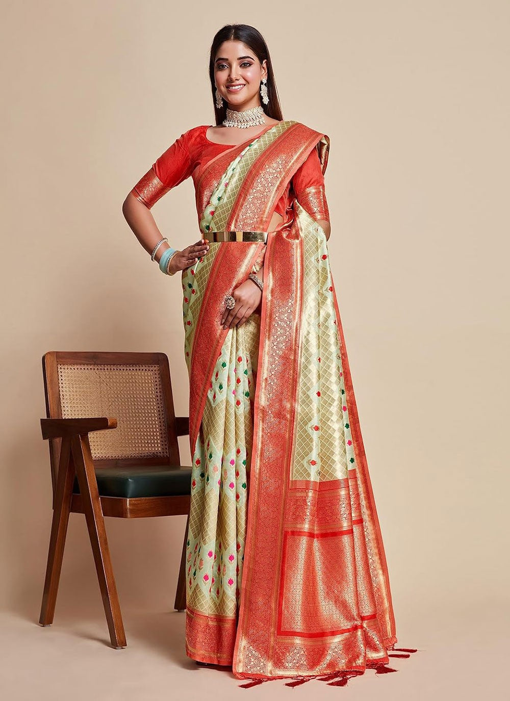 Trendy Woven Kanjivaram Silk Saree - S5008