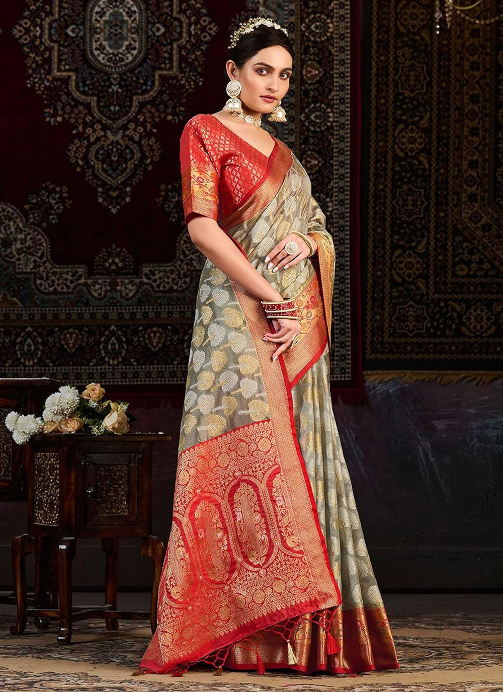 Trendy Woven Kanjivaram Silk Saree - S5008