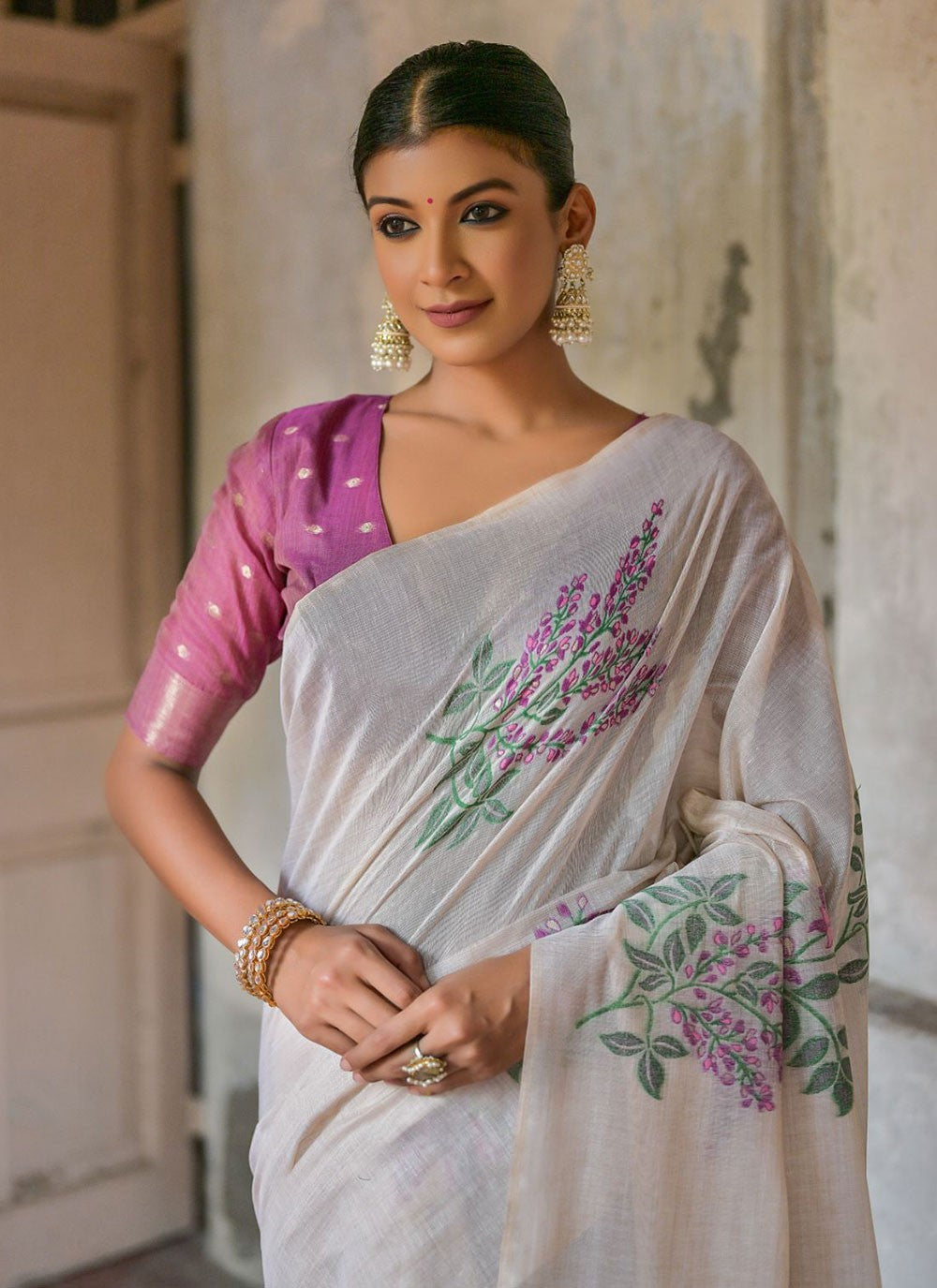 Trendy Woven Cotton Saree - S4887