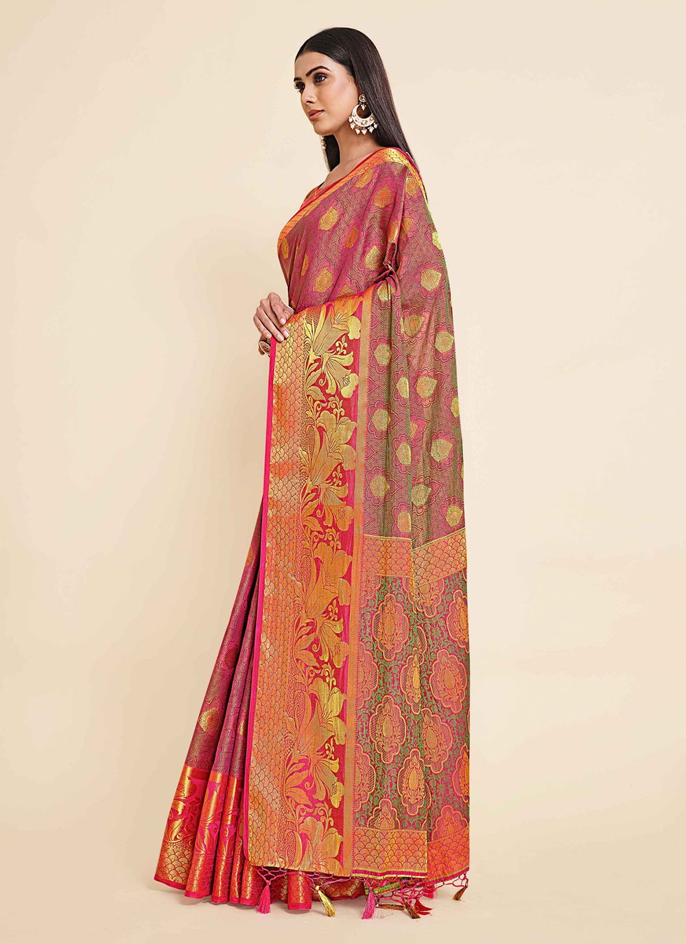 Trendy Woven Kanjivaram Silk Saree - S5008