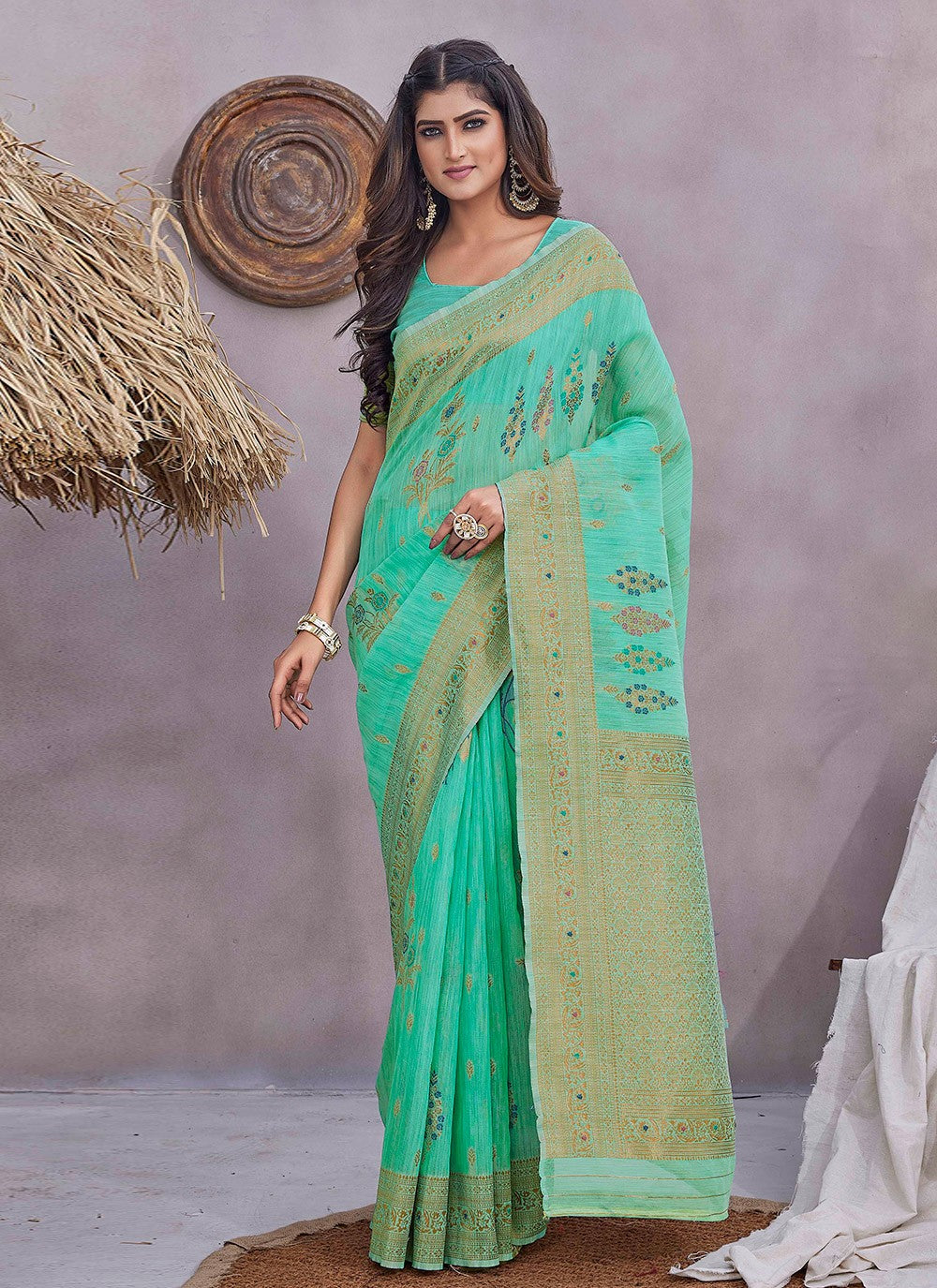 Contemporary Jacquard Work Silk Blend Saree - S9389