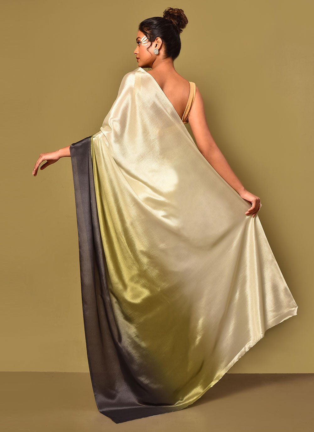 Trendy Plain Chinon Saree - S3000