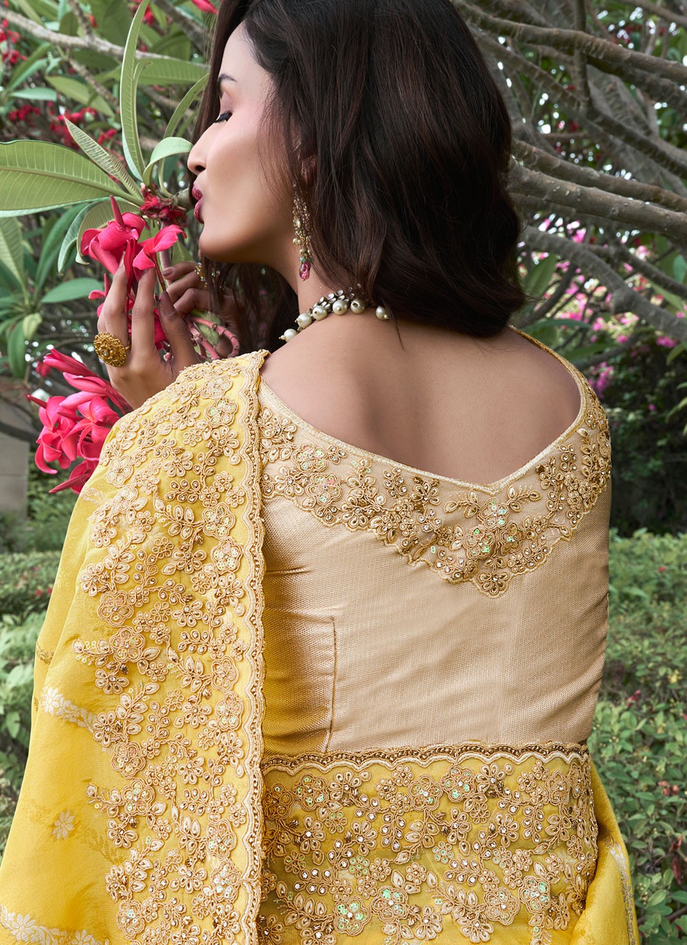 Embroidered Viscose Trendy Saree - M8995