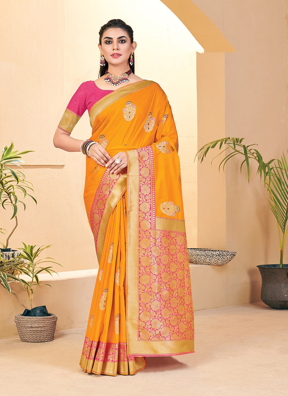 Traditional Weaving Zari Banarasi Silk Saree - S1055