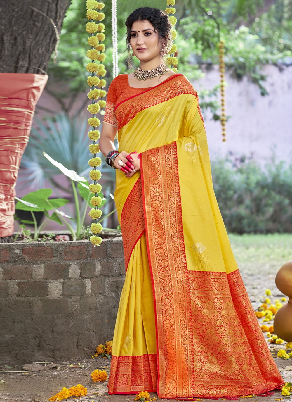 Classic Weaving Zari Silk Saree - S9873