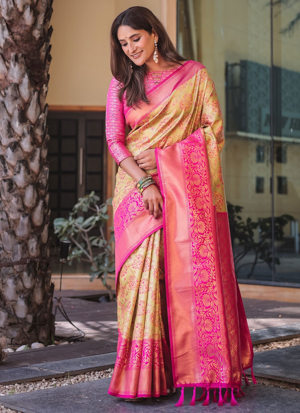 Woven, Zari Kanjivaram Silk Saree - S12290