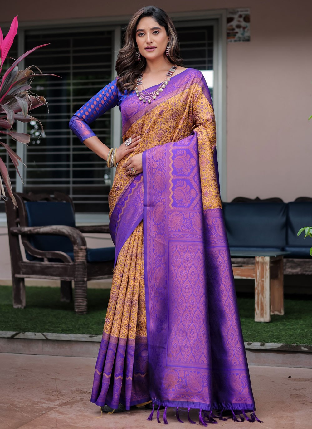 Woven, Zari Banarasi Silk Saree - S12264