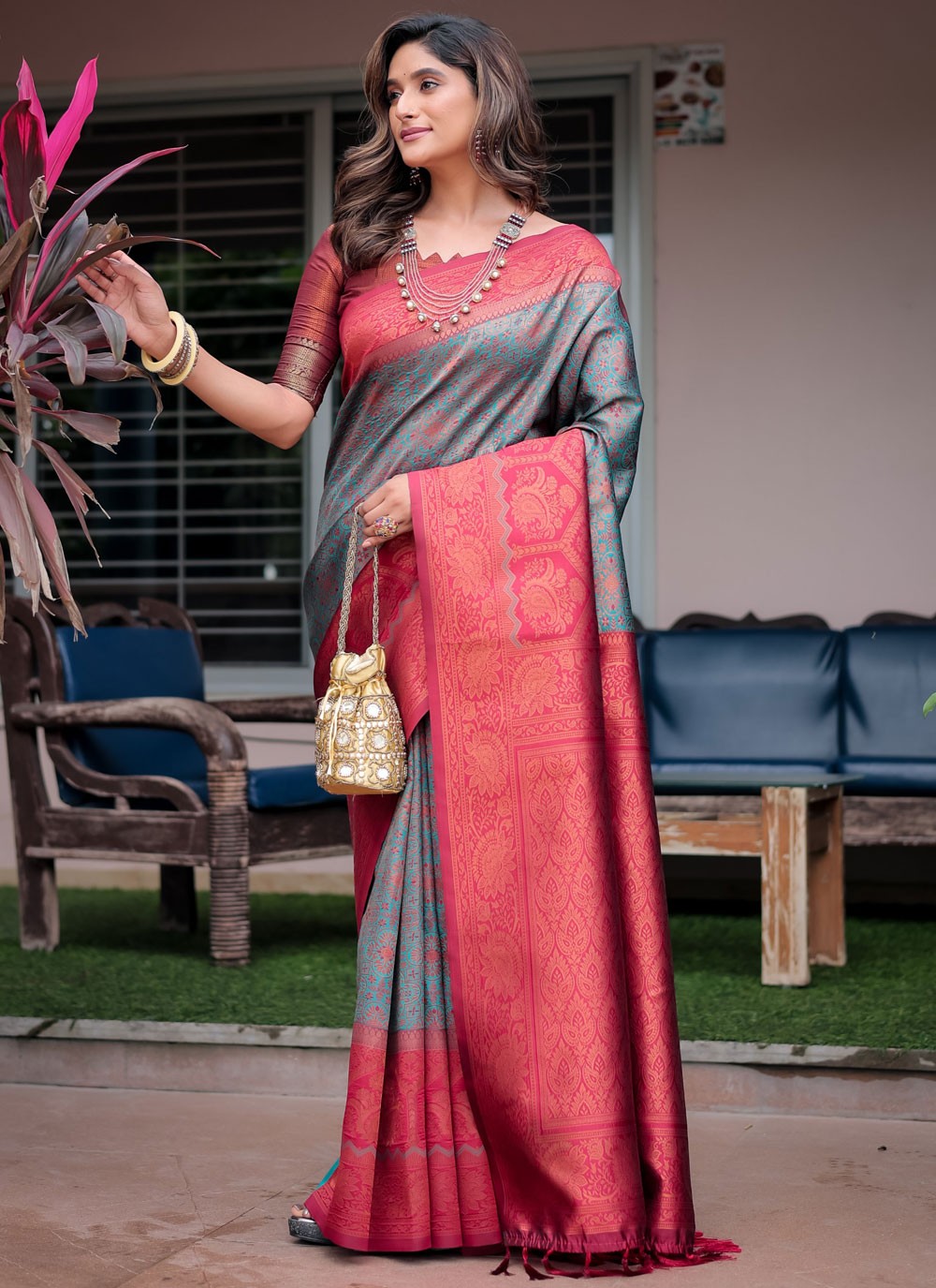 Woven, Zari Banarasi Silk Saree - S12264