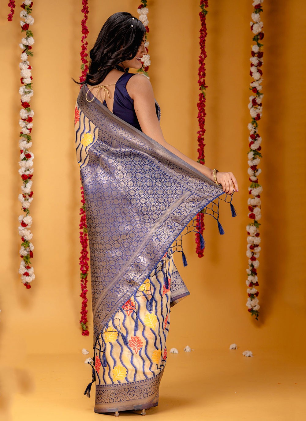 Classic Zari Kanjivaram Silk Saree - S7079